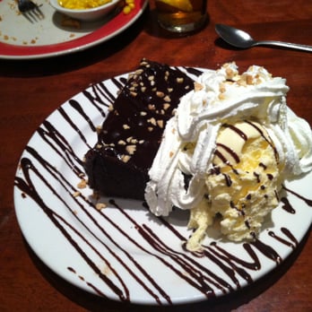Cheddar's Scratch Kitchen - Pretty good!! If u like chocolate!! - American Near Me - Mount Juliet, Tennessee