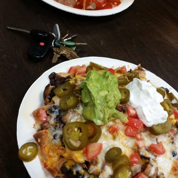 Santa Fe Cafe - Burrito Ranchero and Nachos Grande - Tex-Mex Near Me - Calabasas, California