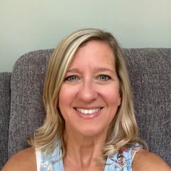 That's my summer do, taken a couple of weeks after my appointment, but the color and cut still look great!
