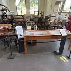 Technikmuseum - Zahlreiche interessante Exponate sind kaum, oder gar nicht, beschildert.
