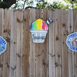 Pelican Scoops Ice Cream Gulf Shores - Small signs