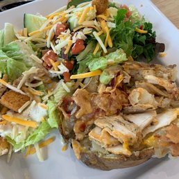 Grilled Chicken Club salad and Spicy Southwest Chicken spud. Recommend both!