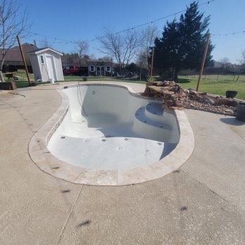 Castro's Pool And General Contractor - Pool & Hot Tub Service Near Me - Grand Prairie, Texas