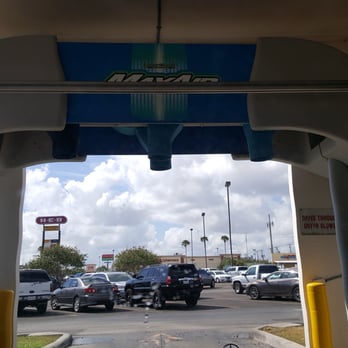 H-E-B - ows the entrance to a gas station - Grocery Near Me - Corpus Christi, Texas