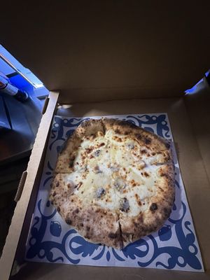 Limoni Belli Pizzeria– Food Truck & Artisan Pizza Delivery by null