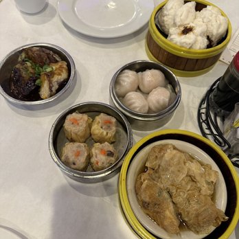 Li Wah - Left to right- Eggplant, pork, shrimp dumpling, pork bun, and bottom right is a tofu/pork/shrimp wrap - Dim Sum Near Me - Cleveland, Ohio Li Wah - Left to right- Eggplant, pork, shrimp dumpling, pork bun, and bottom right is a tofu/pork/shrimp wrap - Dim Sum Near Me - Cleveland, Ohio