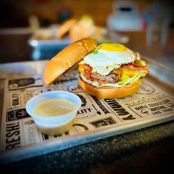 Dynamite Street Eatz - Dynamite burger