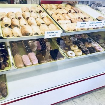 Donut king - Counter - Donuts Near Me - Mineola, Texas