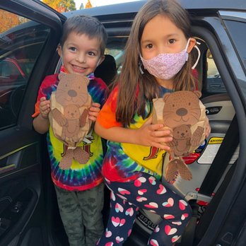 Lemon Blossom Creations - Kids with their adorable otter craft - Party & Event Planning Near Me - Walnut Creek, California
