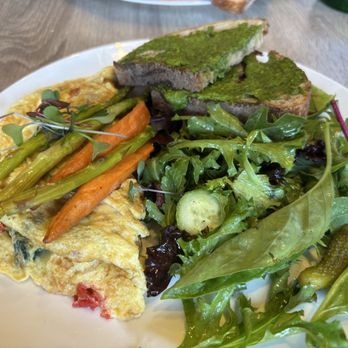 Papille Gustative - Mediterranean Omelette - Coffee & Tea Near Me - Santa Monica, California Papille Gustative - Mediterranean Omelette - Coffee & Tea Near Me - Santa Monica, California