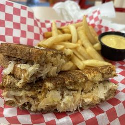 Wall Street Deli - Turkey Reuben and fries