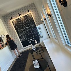 Nectar Coffee & Wine - Lobby