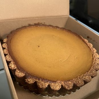 Urth Caffé-Pasadena - Pumpkin pie - Cafes Near Me - Pasadena, California Urth Caffé-Pasadena - Pumpkin pie - Cafes Near Me - Pasadena, California
