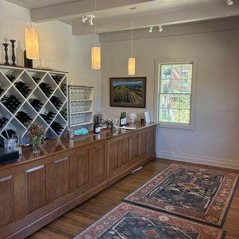 Three California Vineyards Tasting Room - Inside of the tasting room. - Wineries Near Me - Hermann, Missouri Three California Vineyards Tasting Room - Inside of the tasting room. - Wineries Near Me - Hermann, Missouri