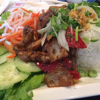 108 Vietnamese Restaurant - Lemongrass chicken and lots of vegetables. - Vietnamese Near Me - Kent, Washington 108 Vietnamese Restaurant - Lemongrass chicken and lots of vegetables. - Vietnamese Near Me - Kent, Washington