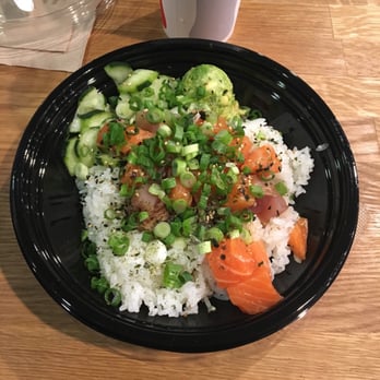 Poki Star - Regular bowl with salmon, albacore, avocado, cucumbers and ponzu sauce - Hawaiian Near Me - Huntington Beach, California Poki Star - Regular bowl with salmon, albacore, avocado, cucumbers and ponzu sauce - Hawaiian Near Me - Huntington Beach, California