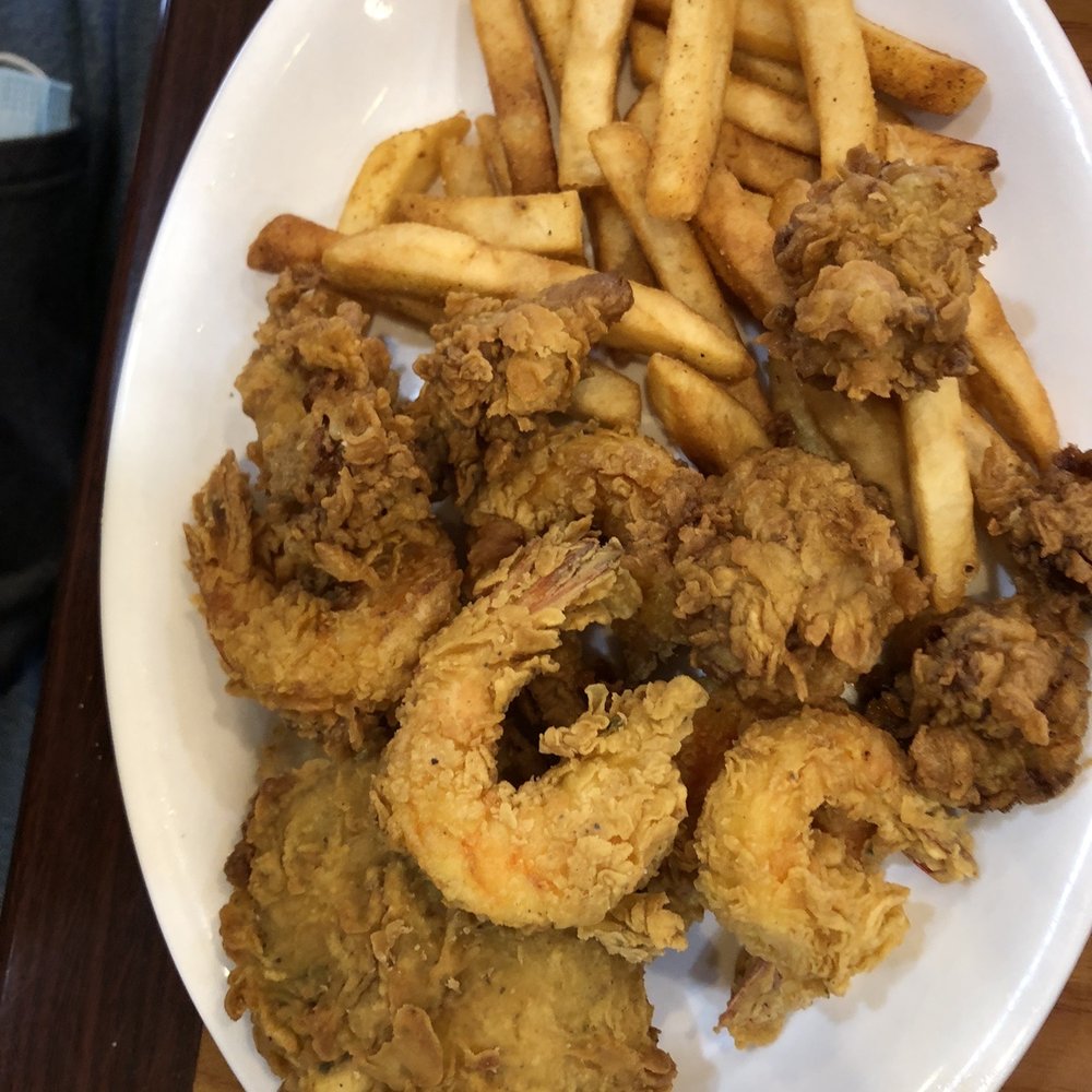 Runway Cafe - Seafood Platter - Seafood Near Me - Angleton, Texas Runway Cafe - Seafood Platter - Seafood Near Me - Angleton, Texas
