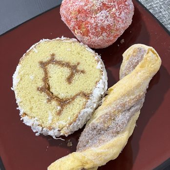 El Paisa Panaderia - a plate of pastries - Bakeries Near Me - Aurora, Colorado