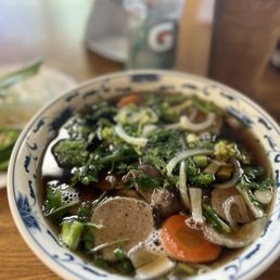 Medium pho w/ brisket & well-done flank (6. Chin Nam) + veggies + meatballs, $21 after tax, rating: 2/5 Medium pho w/ brisket & well-done flank (6. Chin Nam) + veggies + meatballs, $21 after tax, rating: 2/5