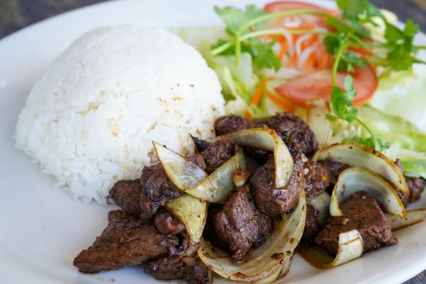 Mom's Pho & Banh Mi by null