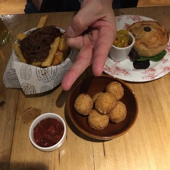 The Sawyer's Arms - Peace to all bar bites! - Pubs Near Me - Manchester, XGM