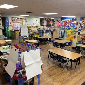 Eagan Cliff Road KinderCare - Prekindergarten Classroom - Child Care & Day Care Near Me - Eagan, Minnesota