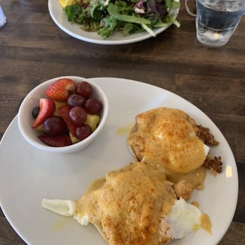Le Peep - Lobster eggs Benedict and fruit side - Breakfast & Brunch Near Me - Whitestown, Indiana