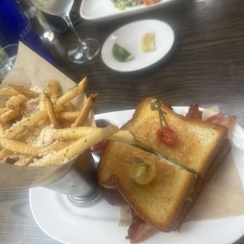 On Swann - BLT - Bars Near Me - Tampa, Florida