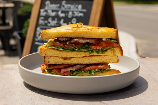 Bistro Leluco by null