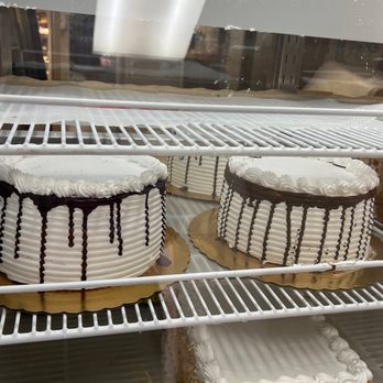 El Tricolor Bakery - cakes in a display case - Bakeries Near Me - Las Vegas, Nevada