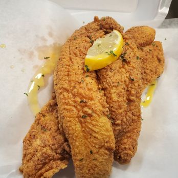 GiGi's Place - fried chicken with a lemon wedge - Soul Food Near Me - Covington, Georgia GiGi's Place - fried chicken with a lemon wedge - Soul Food Near Me - Covington, Georgia