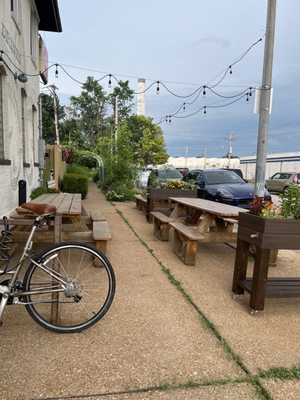 The Royale Food & Spirits by null