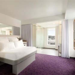 YOTEL Boston - Guest room