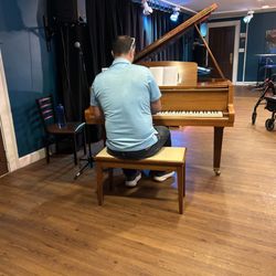 To The Max Music - Max at the piano