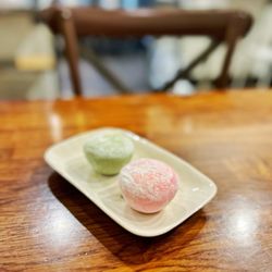 Mazera - Strawberry & Matcha Mochi Ice Cream | IG @moniquedao