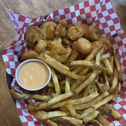 Lo-Re-Lei Pub & Grill