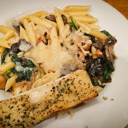 Angelo’s Taverna - Pollo Angelito
