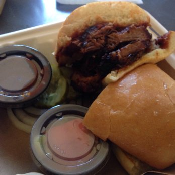 Armadillo Willy's BBQ - Prime brisket sandwich - Barbeque Near Me - Dublin, California