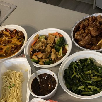Yan's Garden Chinese Restaurant - Ginger beef, Budha's feast, Honey garlic spareribs, Chinese broccoli in garlic sauce - Chinese Near Me - Burnaby, British Columbia Yan's Garden Chinese Restaurant - Ginger beef, Budha's feast, Honey garlic spareribs, Chinese broccoli in garlic sauce - Chinese Near Me - Burnaby, British Columbia