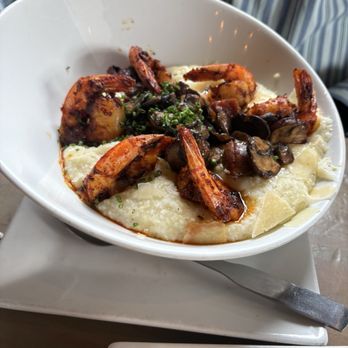 George Bistro + Bar - Shrimp and Grits - New American Near Me - Pensacola, Florida George Bistro + Bar - Shrimp and Grits - New American Near Me - Pensacola, Florida