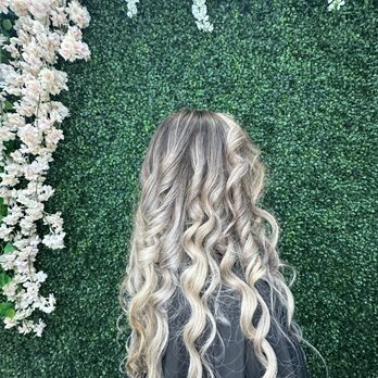Rubios Beauty & Barber - Balayage blond beige - Barbers Near Me - Houston, Texas Rubios Beauty & Barber - Balayage blond beige - Barbers Near Me - Houston, Texas