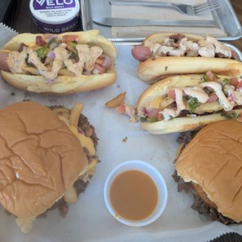 Wally's Wieners - Hot Dogs Near Me - Newport, Rhode Island