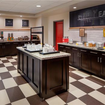 Hampton Inn Seneca Falls - Breakfast Area - Hotels Near Me - Seneca Falls, New York