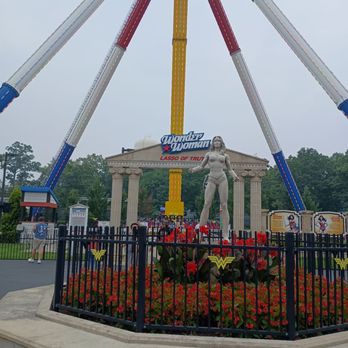 Six Flags Great Adventure - Amusement Parks Near Me - Jackson Township, New Jersey