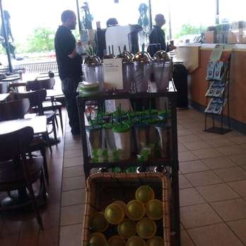 Starbucks - New cups and lids - Coffee & Tea Near Me - Bloomington, Illinois Starbucks - New cups and lids - Coffee & Tea Near Me - Bloomington, Illinois