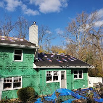 Advantage Remodeling 2 - Replacing a residential roof in a Langhorne Neighbourhood of Hill Ave - Roofing Near Me Advantage Remodeling 2 - Replacing a residential roof in a Langhorne Neighbourhood of Hill Ave - Roofing Near Me