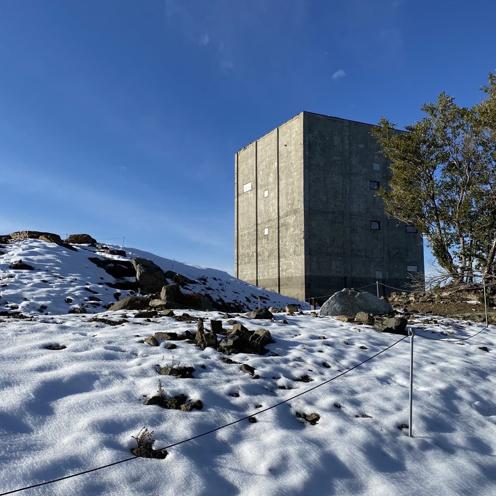 Mount Umunhum - The old radar station - Hiking Near Me