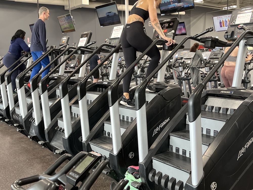VASA Fitness - Aurora Image
