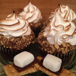 Le Bella Cupcakes - S'mores anyone?