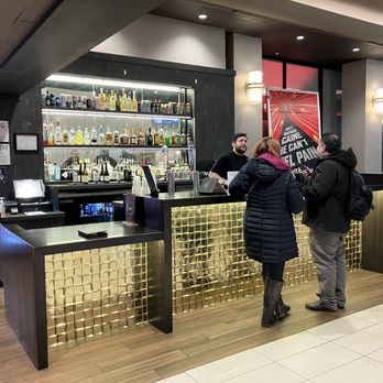 AMC 19th St. East 6 - Bar with alcoholic drinks - Cinema Near Me - New York, New York